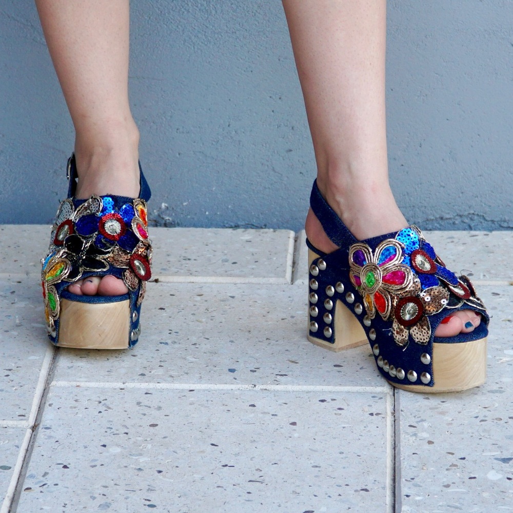 Jeffrey Campbell Navy Platform Sandals with Multicolor Floral Embellishments - Picture 4 of 4
